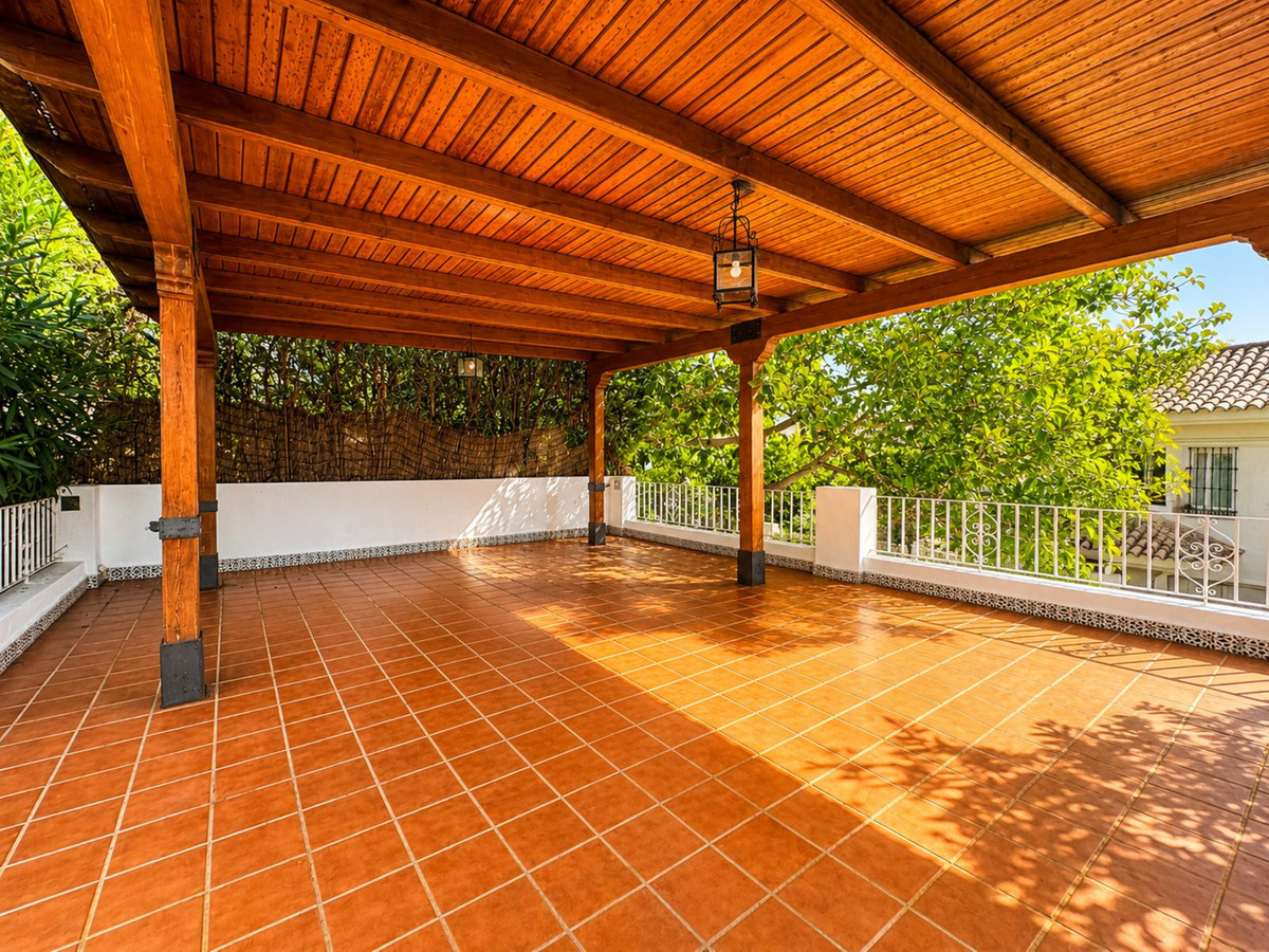 4 Bed Townhouse for sale in Río Real Costa Del Sol, Málaga, Spain