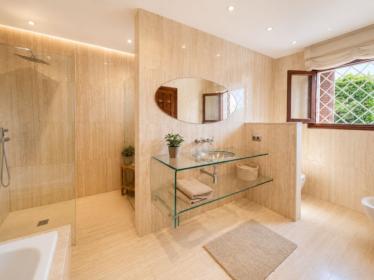 4 Bed Townhouse for sale in Río Real Costa Del Sol, Málaga, Spain