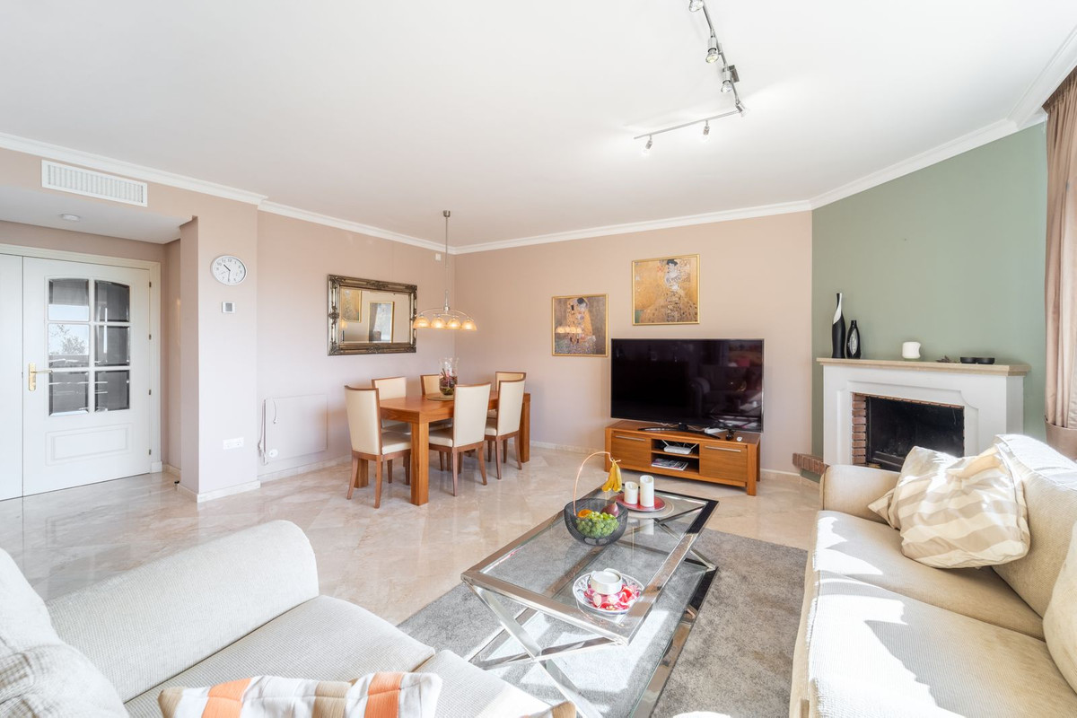 Se vende Apartamento Planta Media de 2 dormitorios en Costa Del Sol, Málaga, España
