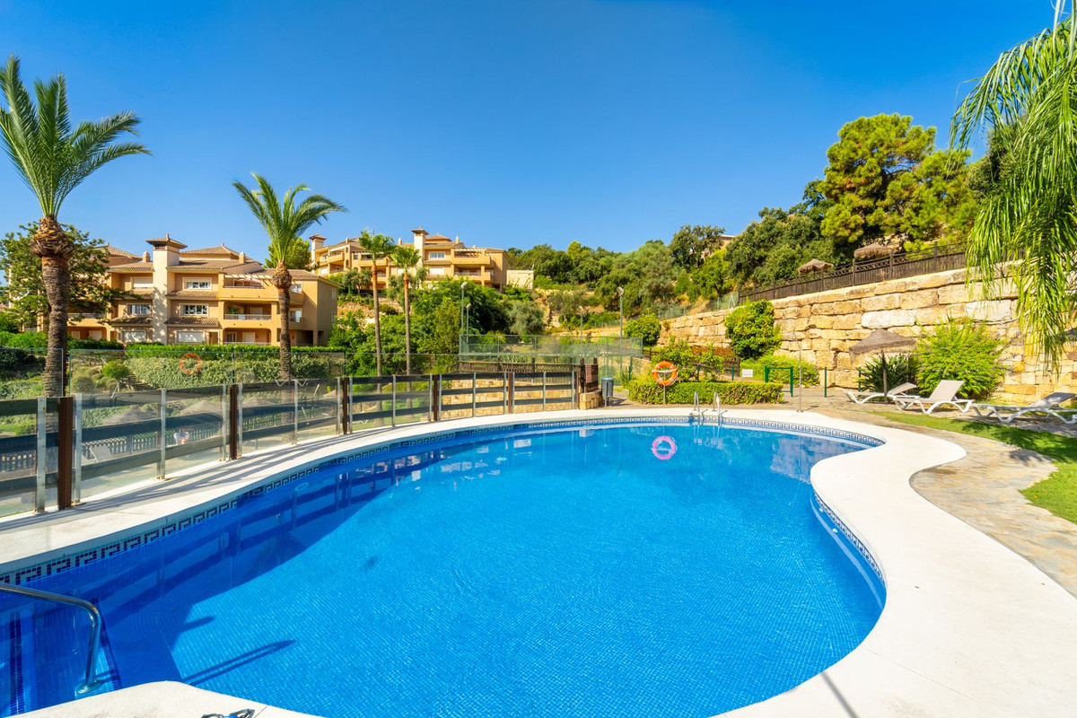 Se vende Apartamento Planta Media de 2 dormitorios en Costa Del Sol, Málaga, España