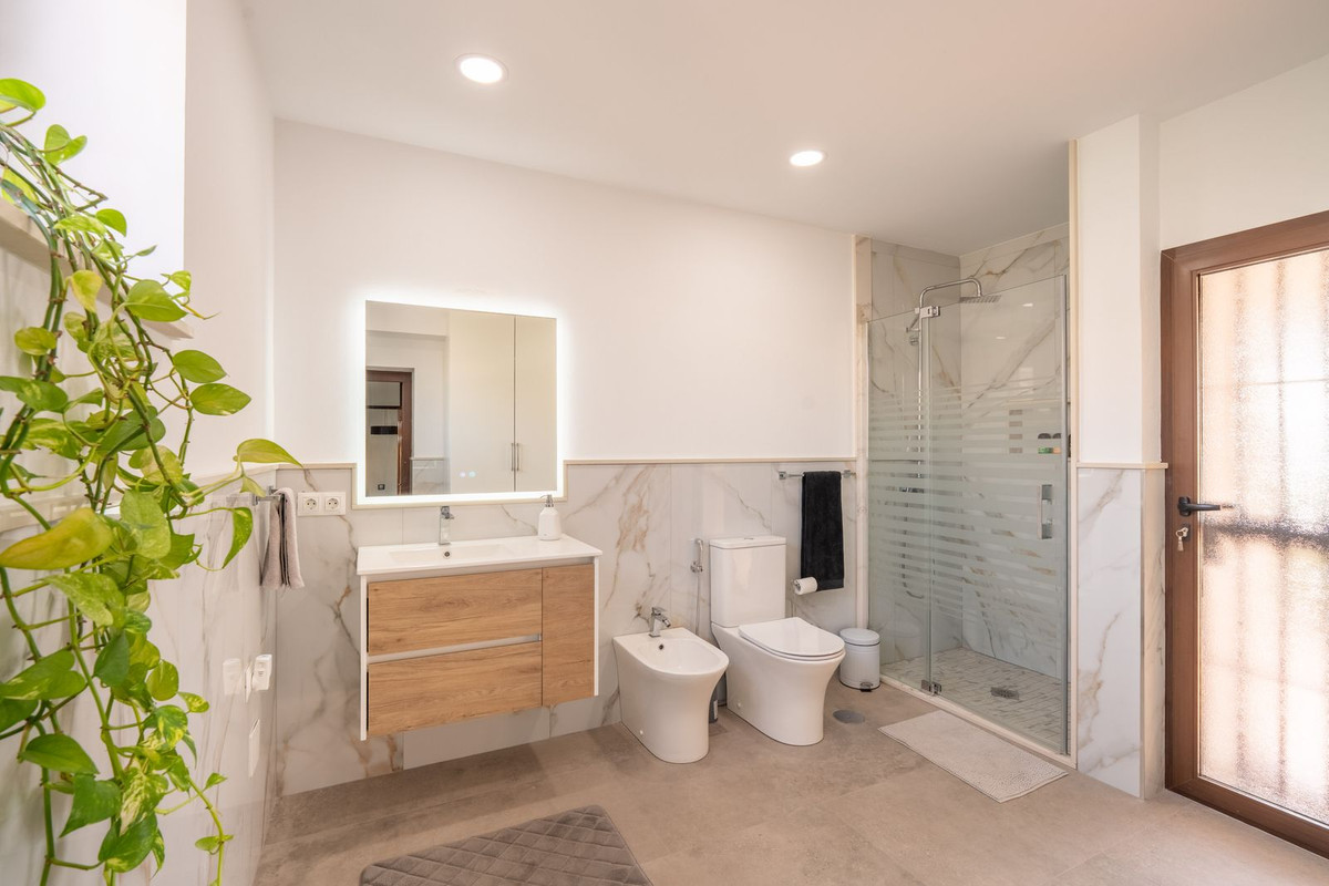 3 Bed Townhouse for sale in Coín Costa Del Sol, Málaga, Spain