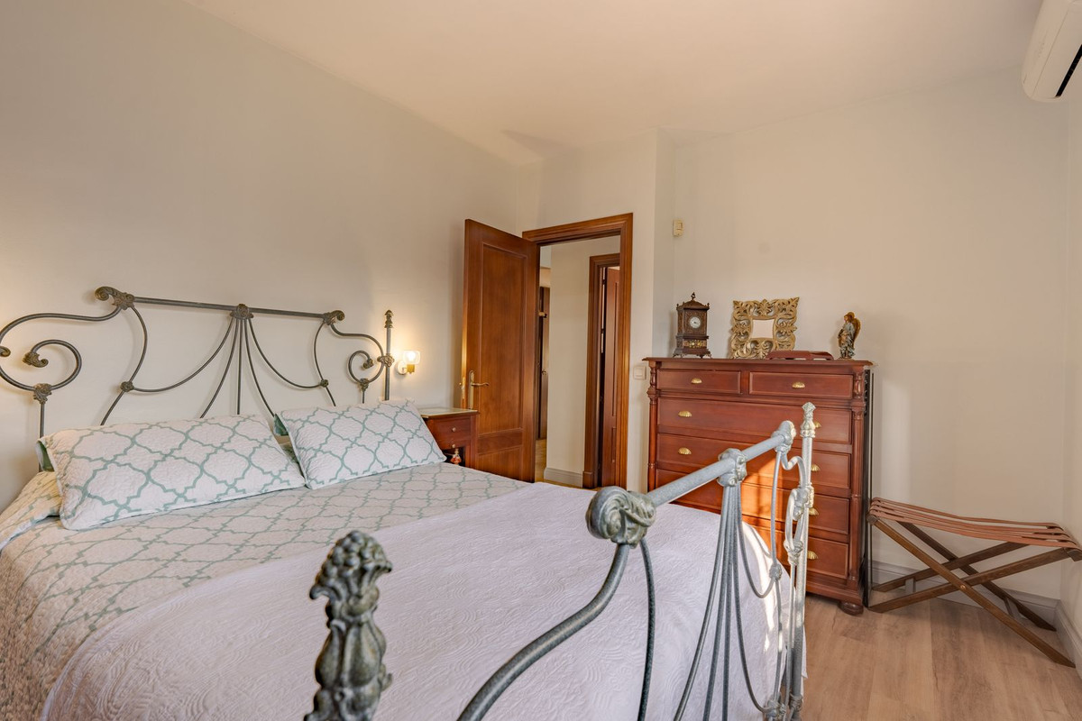 3 Bed Townhouse for sale in Coín Costa Del Sol, Málaga, Spain