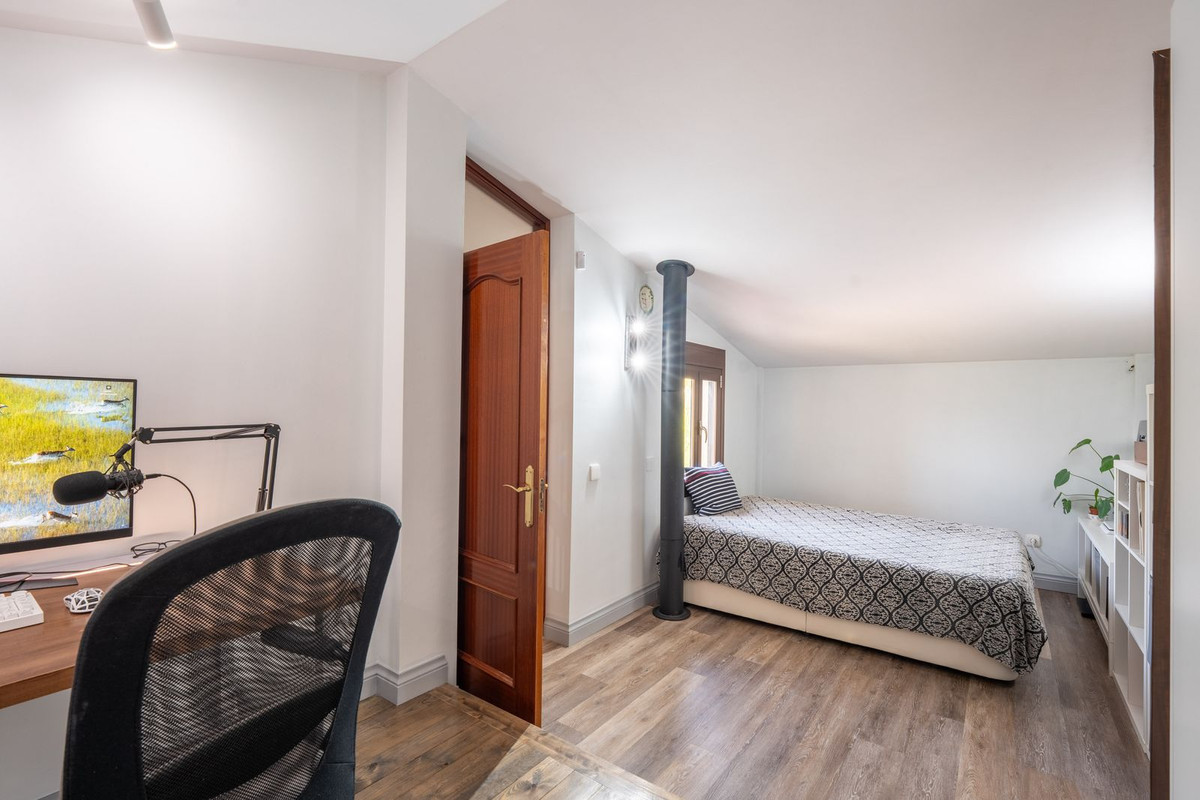 3 Bed Townhouse for sale in Coín Costa Del Sol, Málaga, Spain