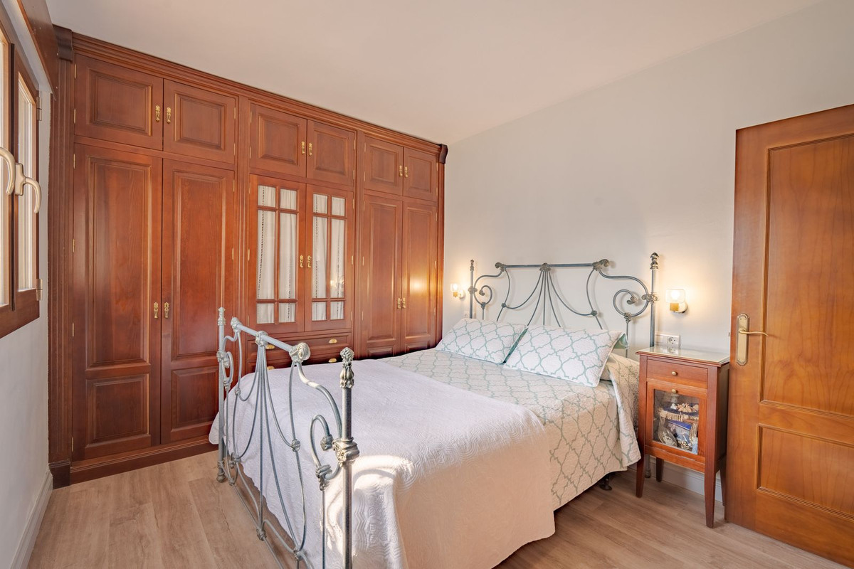3 Bed Townhouse for sale in Coín Costa Del Sol, Málaga, Spain