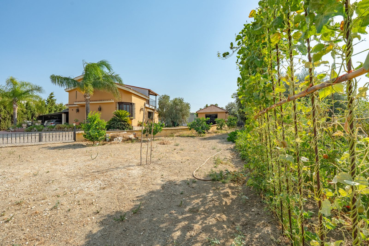 3 Bed Townhouse for sale in Coín Costa Del Sol, Málaga, Spain