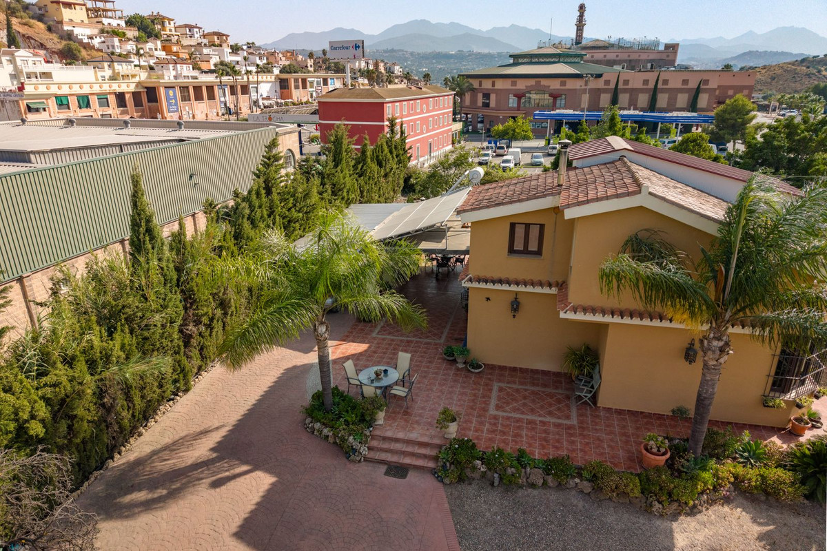 3 Bed Townhouse for sale in Coín Costa Del Sol, Málaga, Spain