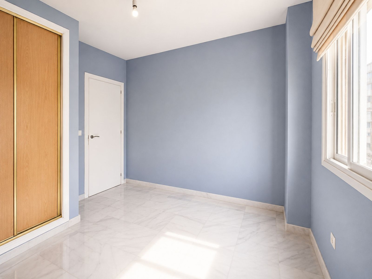 Se vende Apartamento Planta Media de 4 dormitorios en Costa Del Sol, Málaga, España