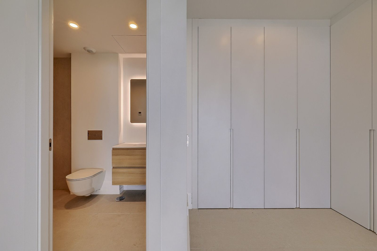 Se vende Apartamento Planta Media de 3 dormitorios en Costa Del Sol, Málaga, España