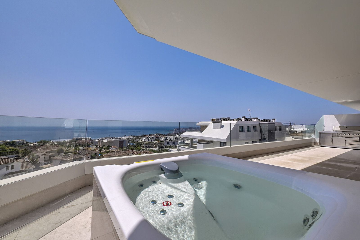 Se vende Apartamento Planta Media de 3 dormitorios en Costa Del Sol, Málaga, España