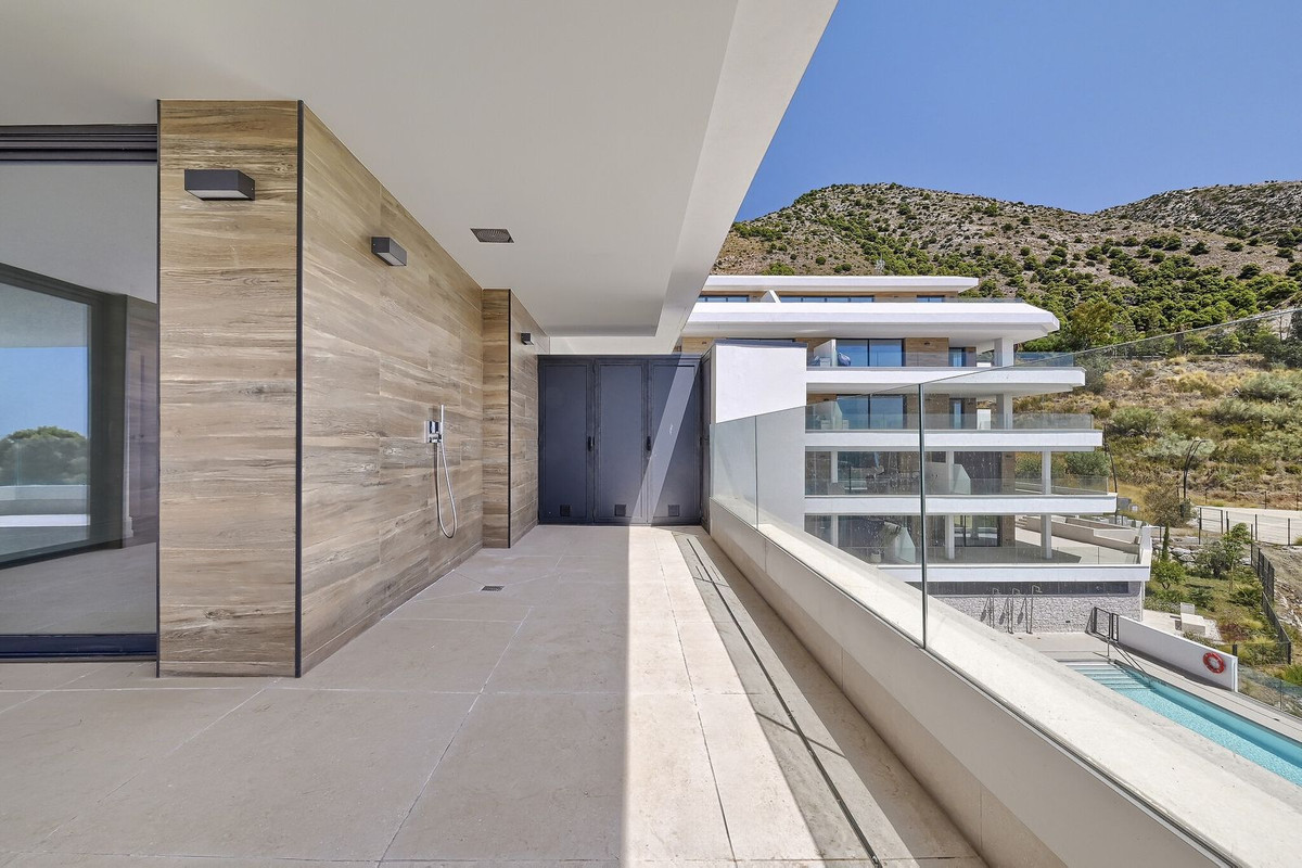 Se vende Apartamento Planta Media de 3 dormitorios en Costa Del Sol, Málaga, España