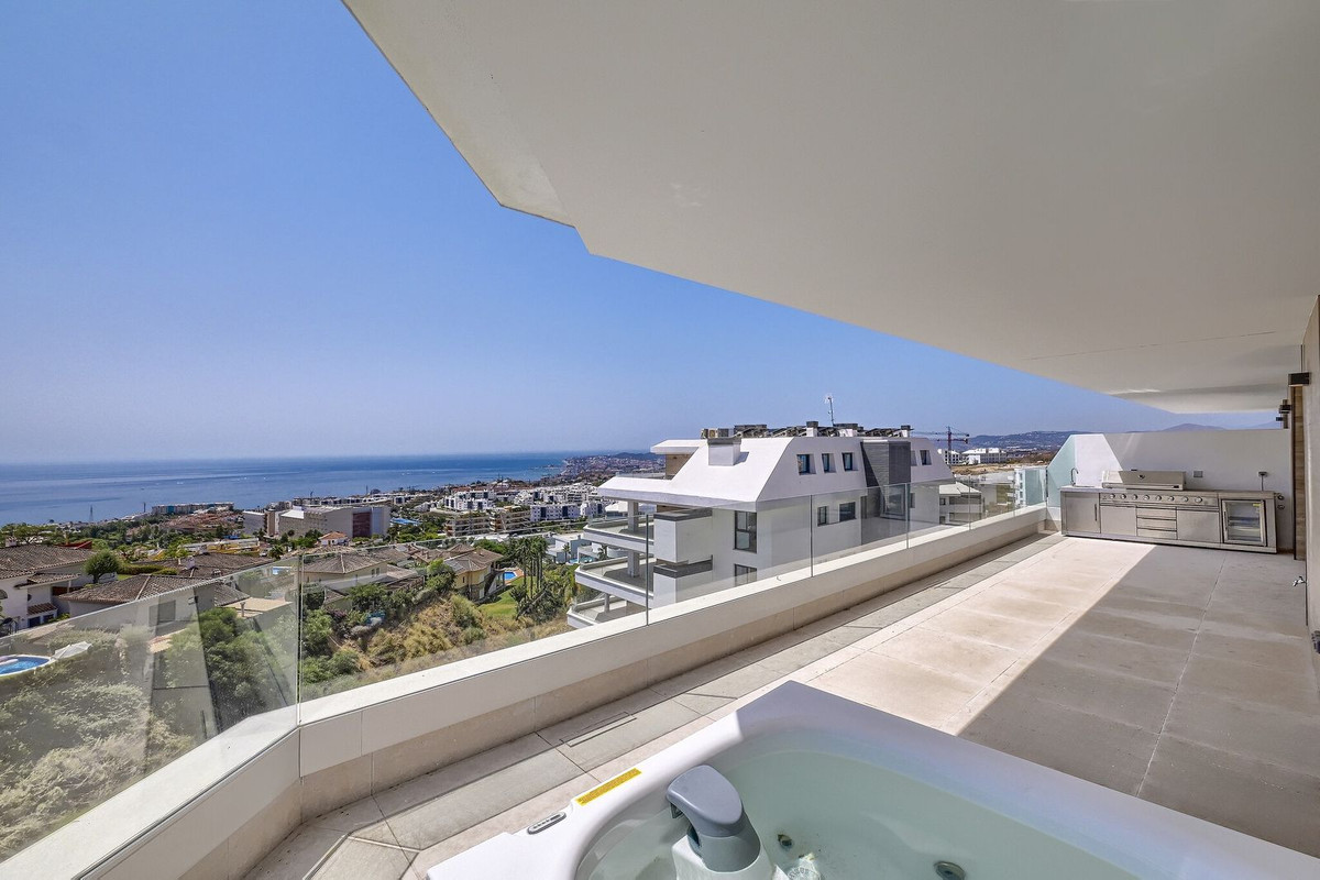 Se vende Apartamento Planta Media de 3 dormitorios en Costa Del Sol, Málaga, España
