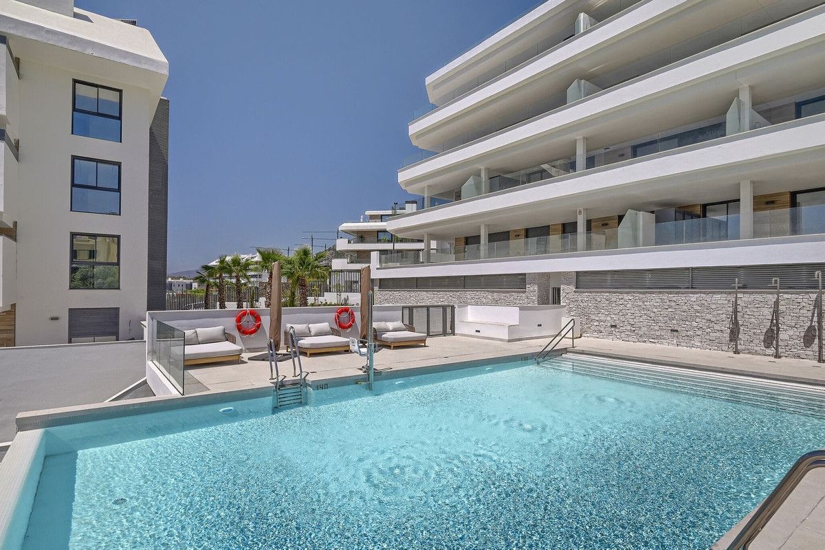 Se vende Apartamento Planta Media de 3 dormitorios en Costa Del Sol, Málaga, España