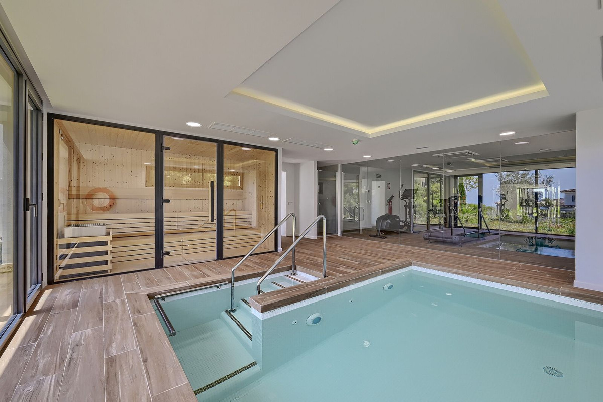 Se vende Apartamento Planta Media de 3 dormitorios en Costa Del Sol, Málaga, España