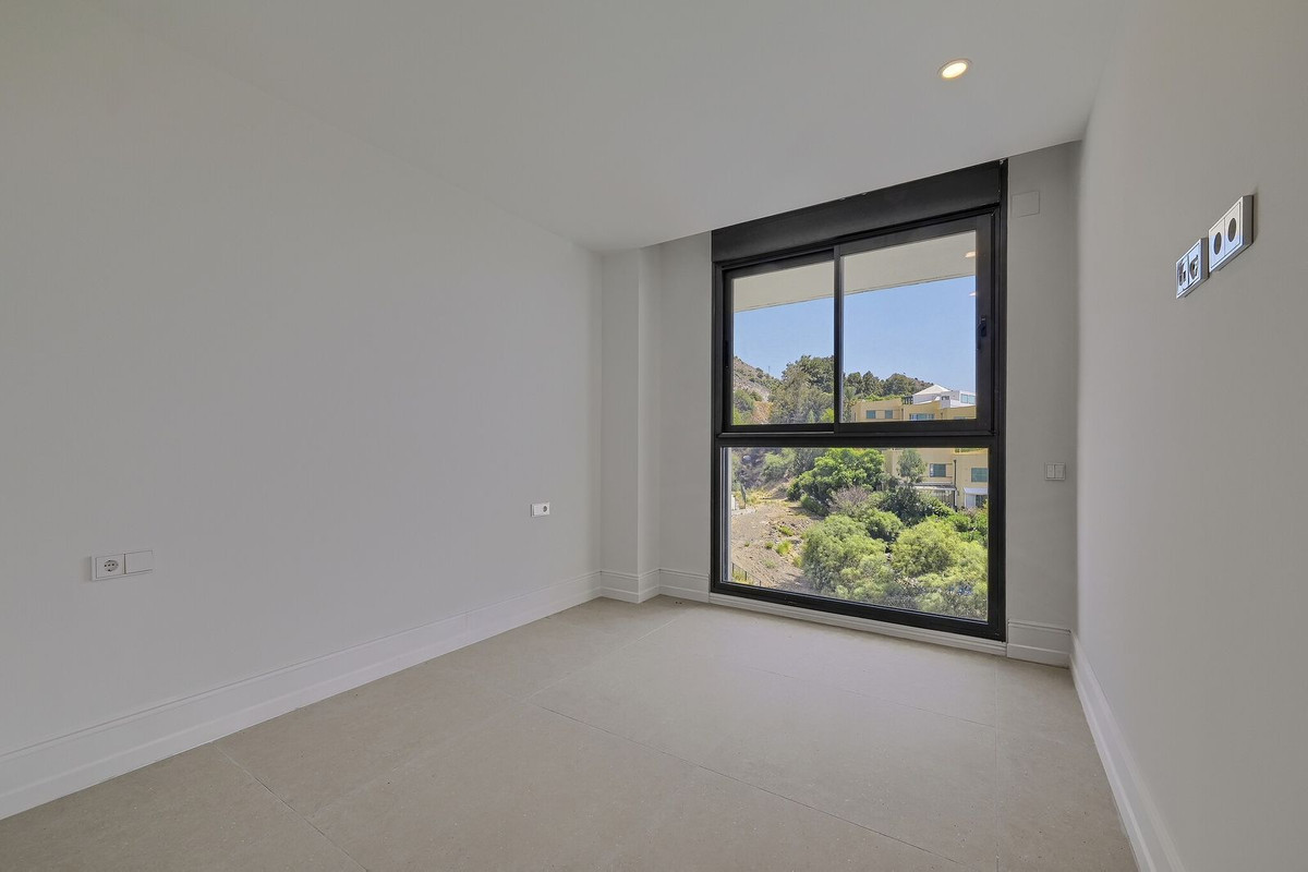 Se vende Apartamento Planta Media de 3 dormitorios en Costa Del Sol, Málaga, España