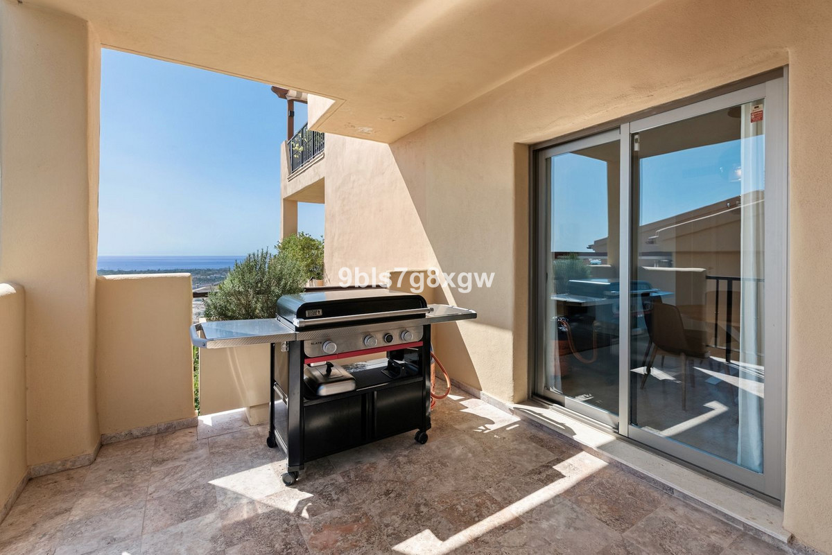 3 Bed Apartment for sale in Benahavís Costa Del Sol, Málaga, Spain