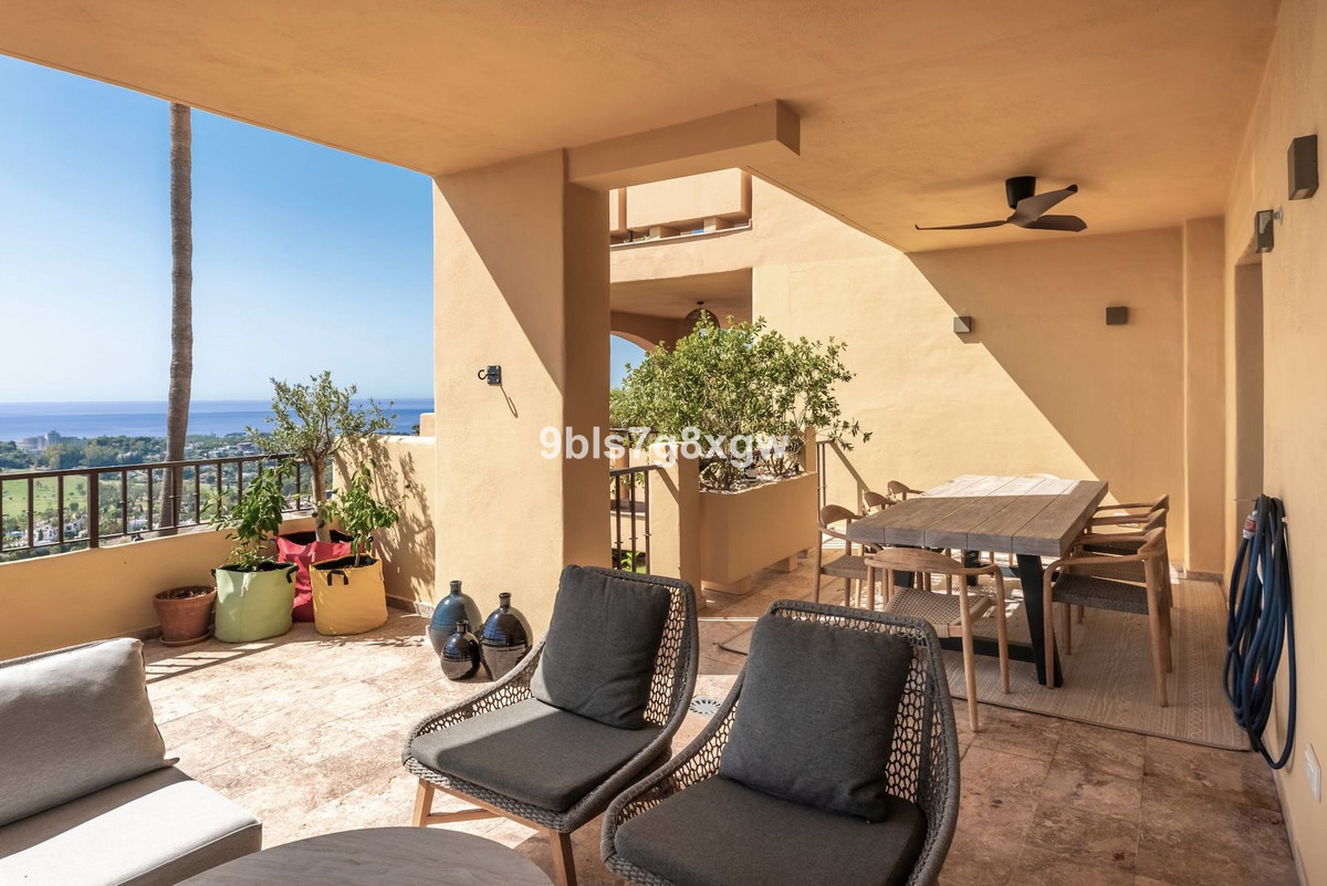3 Bed Apartment for sale in Benahavís Costa Del Sol, Málaga, Spain