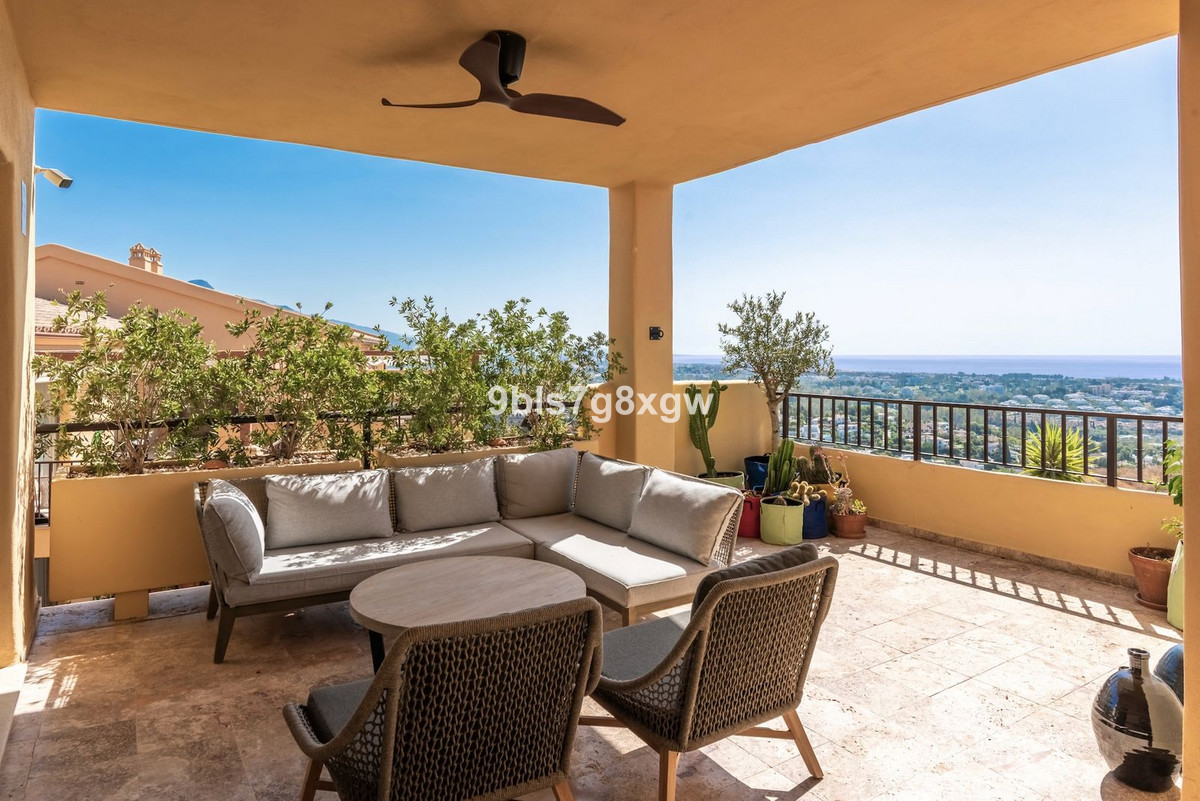 3 Bed Apartment for sale in Benahavís Costa Del Sol, Málaga, Spain