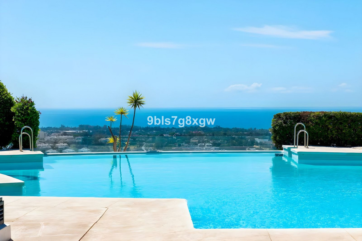 3 Bed Apartment for sale in Benahavís Costa Del Sol, Málaga, Spain