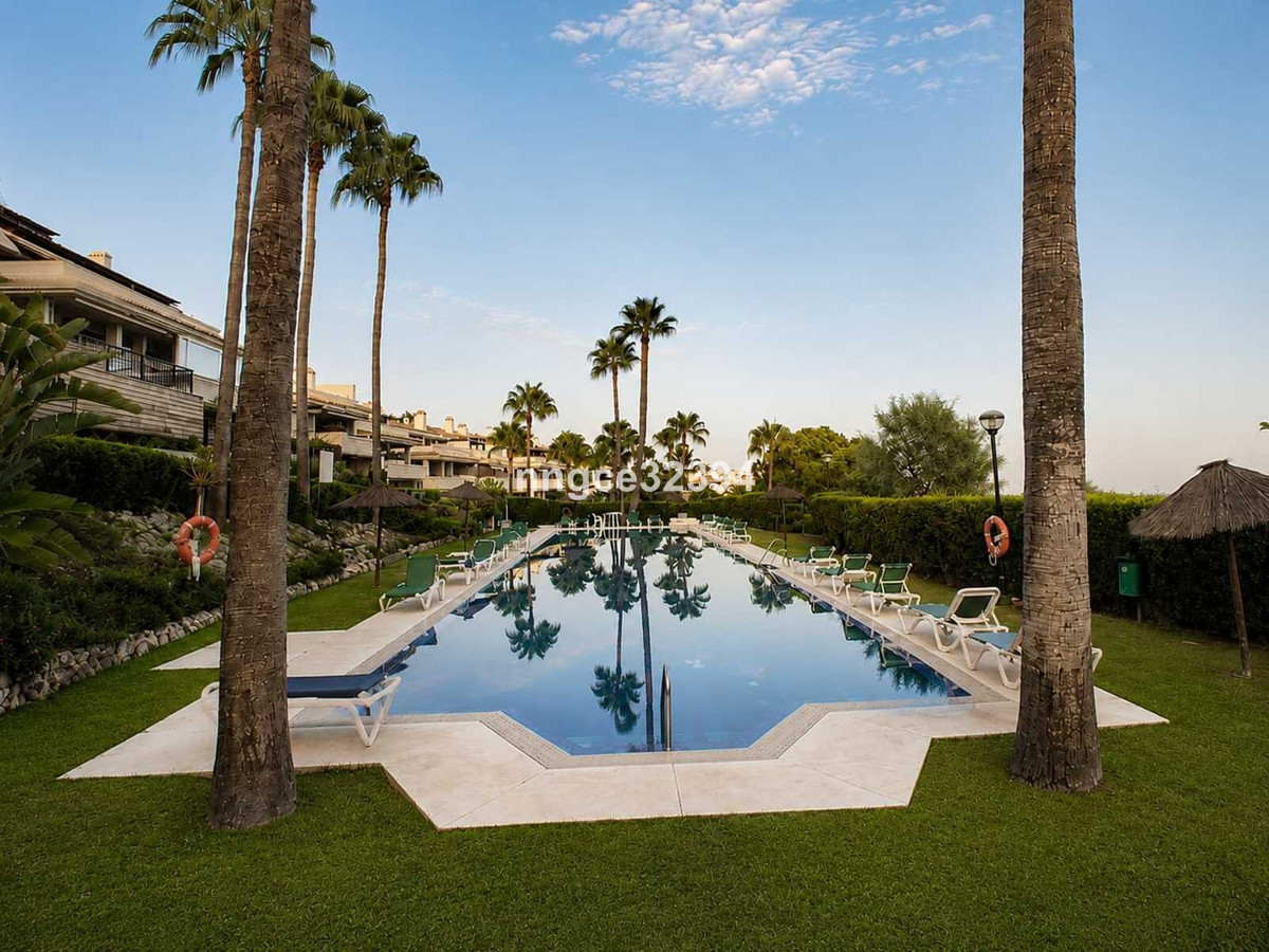 2 Bed Apartment for sale in Sierra Blanca Costa Del Sol, Málaga, Spain