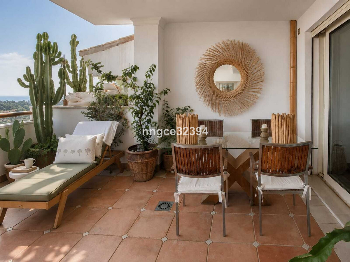 2 Bed Apartment for sale in Sierra Blanca Costa Del Sol, Málaga, Spain