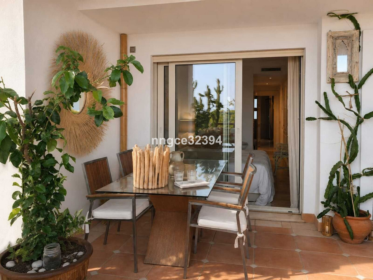 2 Bed Apartment for sale in Sierra Blanca Costa Del Sol, Málaga, Spain
