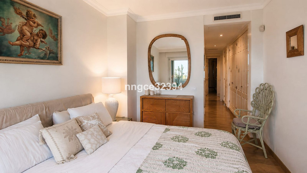 2 Bed Apartment for sale in Sierra Blanca Costa Del Sol, Málaga, Spain