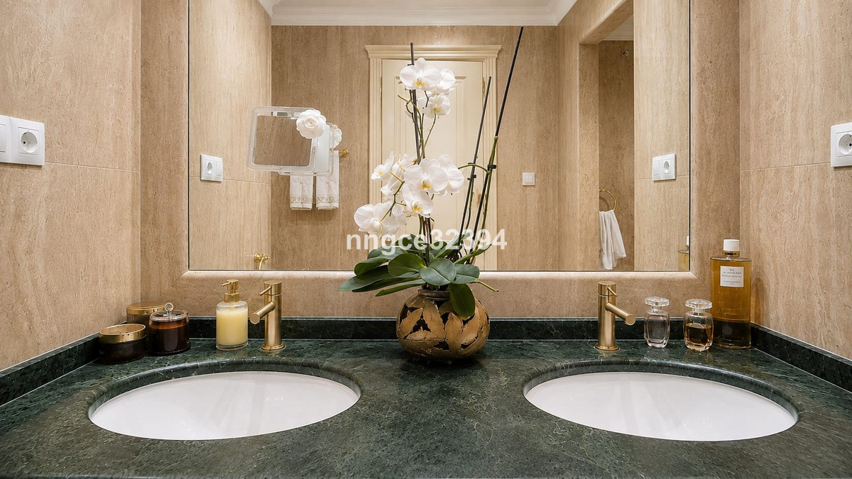 2 Bed Apartment for sale in Sierra Blanca Costa Del Sol, Málaga, Spain