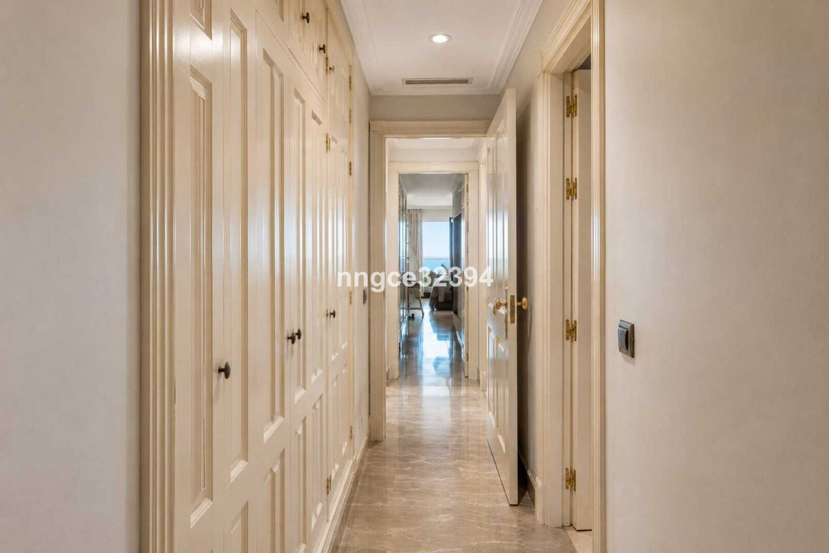 2 Bed Apartment for sale in Sierra Blanca Costa Del Sol, Málaga, Spain