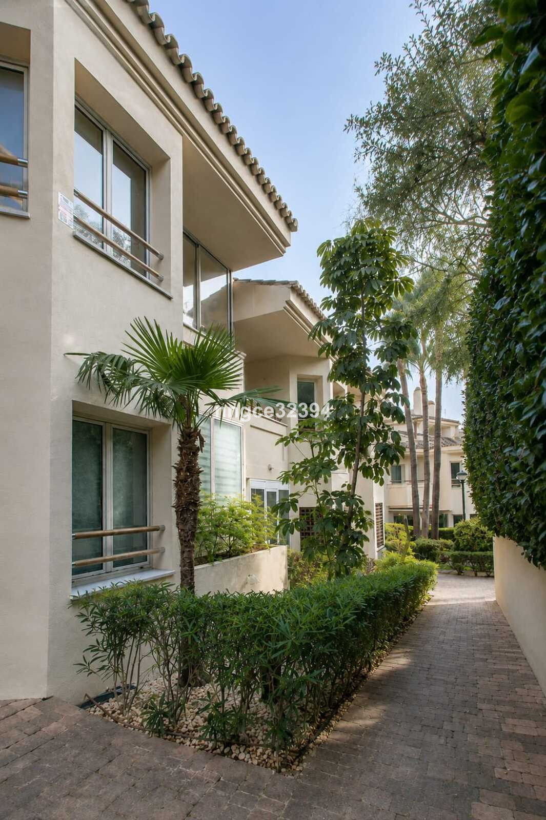 2 Bed Apartment for sale in Sierra Blanca Costa Del Sol, Málaga, Spain