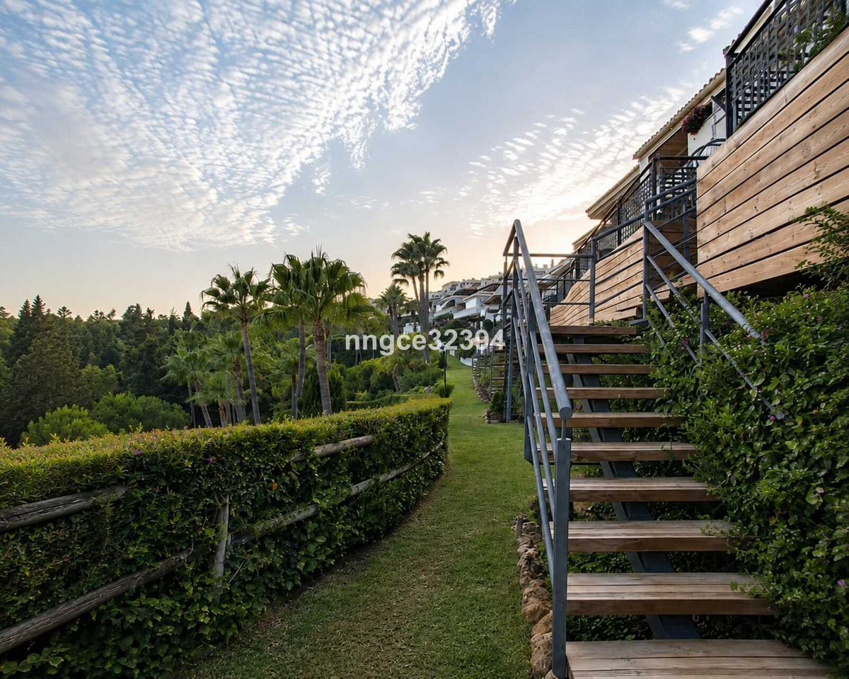 2 Bed Apartment for sale in Sierra Blanca Costa Del Sol, Málaga, Spain