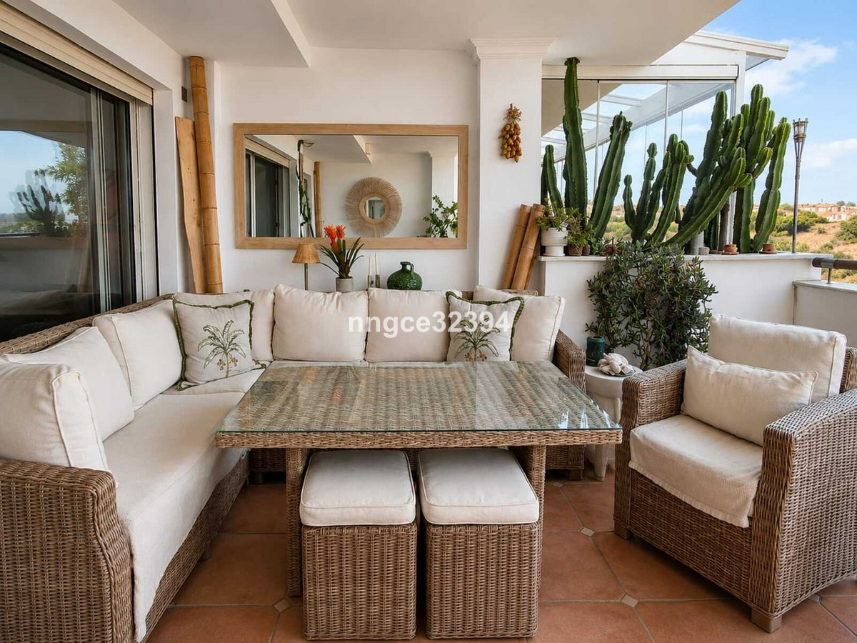 2 Bed Apartment for sale in Sierra Blanca Costa Del Sol, Málaga, Spain