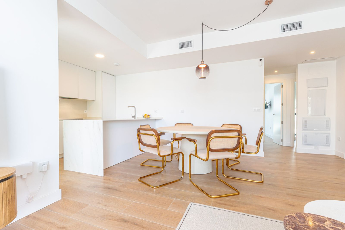 Se vende Apartamento Planta Media de 3 dormitorios en Costa Del Sol, Málaga, España