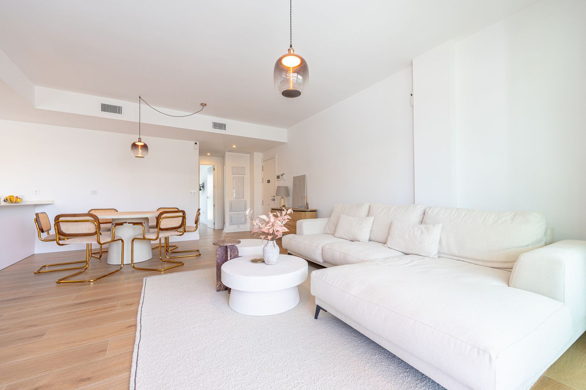 Se vende Apartamento Planta Media de 3 dormitorios en Costa Del Sol, Málaga, España