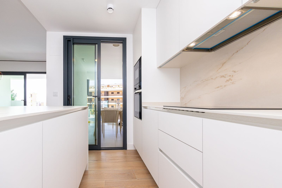 Se vende Apartamento Planta Media de 3 dormitorios en Costa Del Sol, Málaga, España
