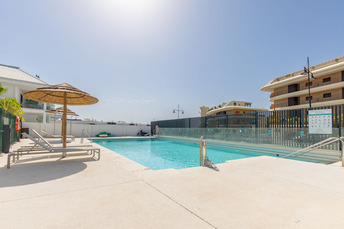 Se vende Apartamento Planta Media de 3 dormitorios en Costa Del Sol, Málaga, España