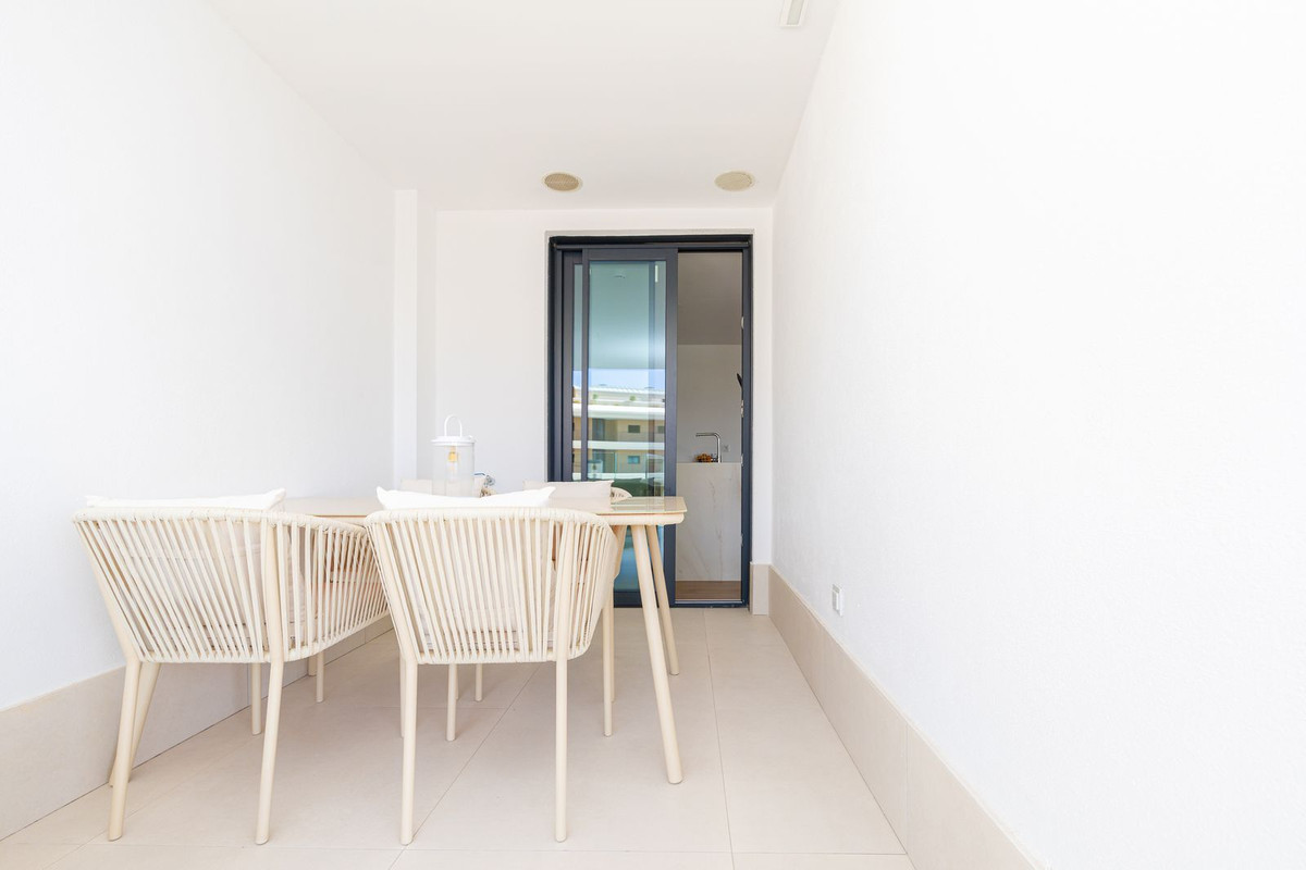 Se vende Apartamento Planta Media de 3 dormitorios en Costa Del Sol, Málaga, España