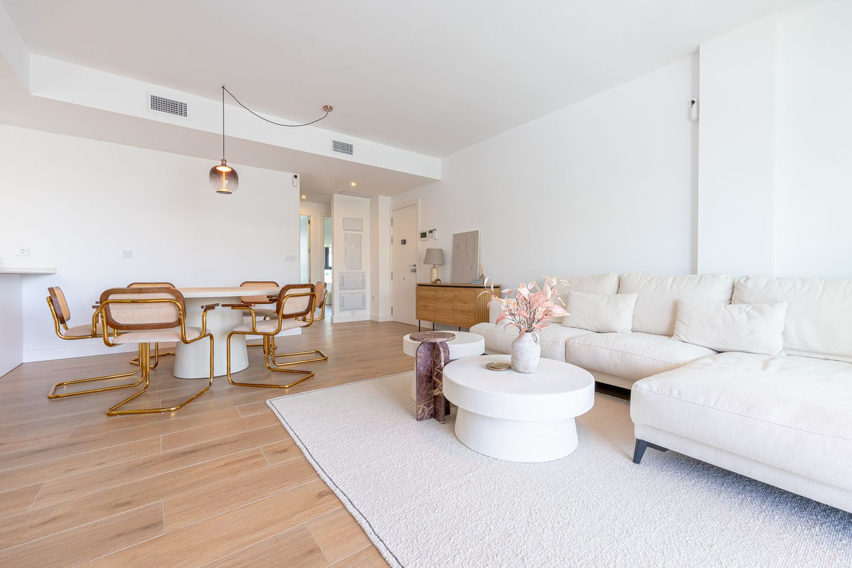 Se vende Apartamento Planta Media de 3 dormitorios en Costa Del Sol, Málaga, España