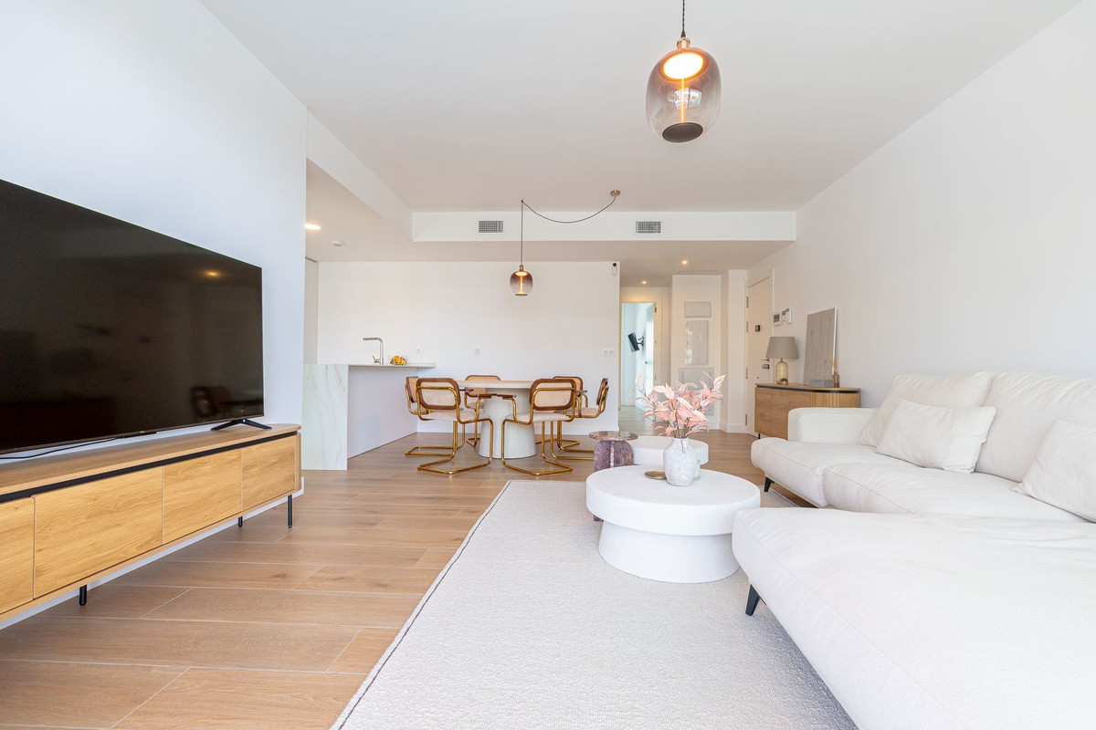 Se vende Apartamento Planta Media de 3 dormitorios en Costa Del Sol, Málaga, España