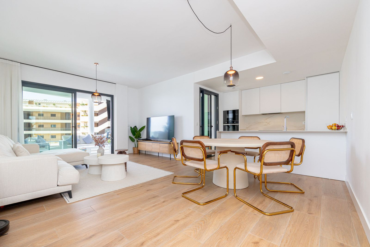 Se vende Apartamento Planta Media de 3 dormitorios en Costa Del Sol, Málaga, España