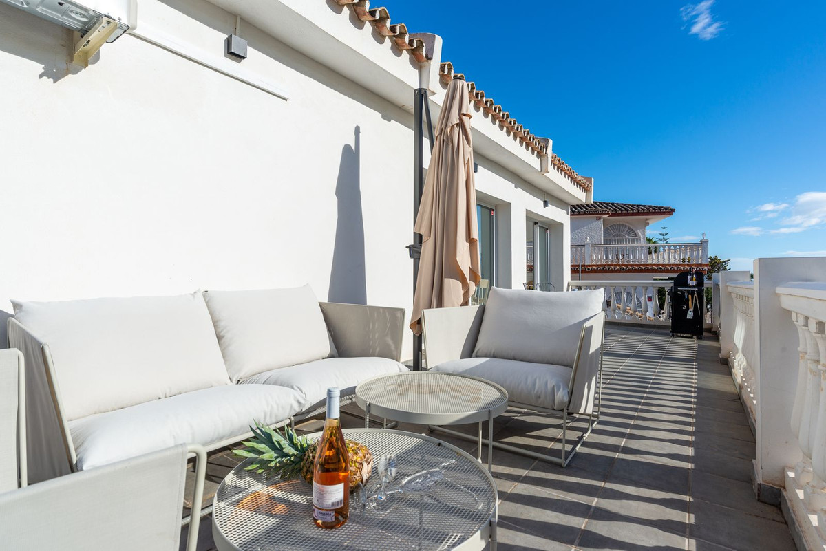 Se vende Villa - Chalet de 3 dormitorios en Costa Del Sol, Málaga, España
