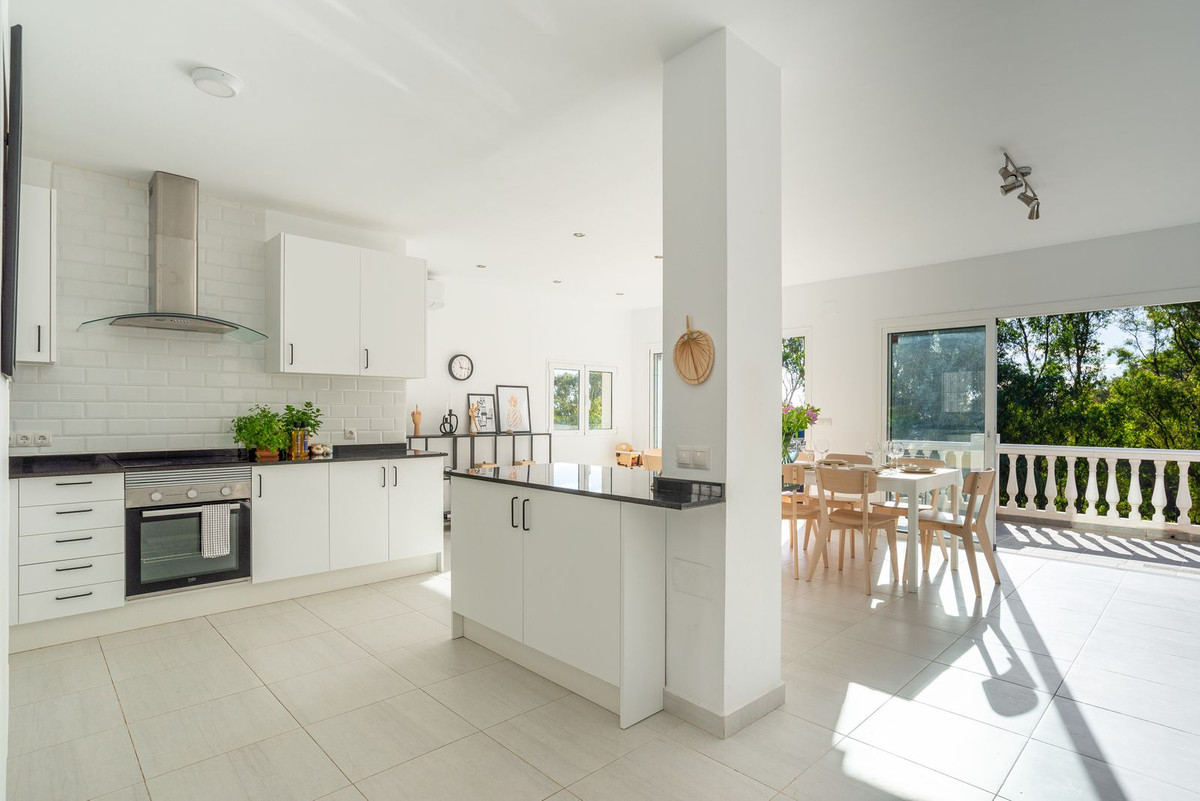 Se vende Villa - Chalet de 3 dormitorios en Costa Del Sol, Málaga, España