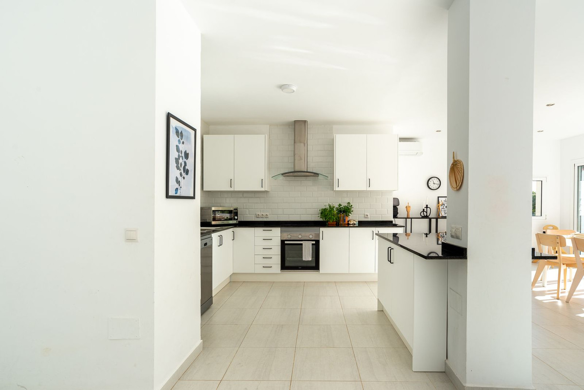 Se vende Villa - Chalet de 3 dormitorios en Costa Del Sol, Málaga, España