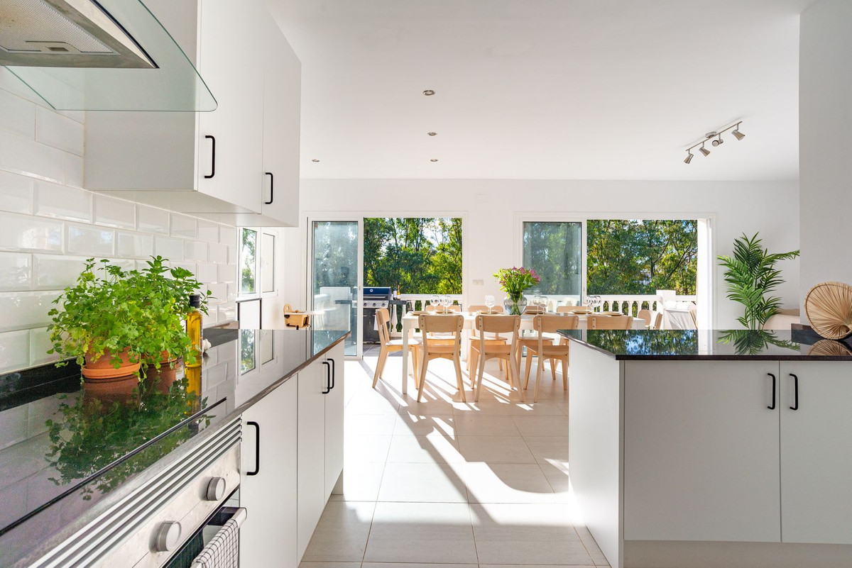 Se vende Villa - Chalet de 3 dormitorios en Costa Del Sol, Málaga, España