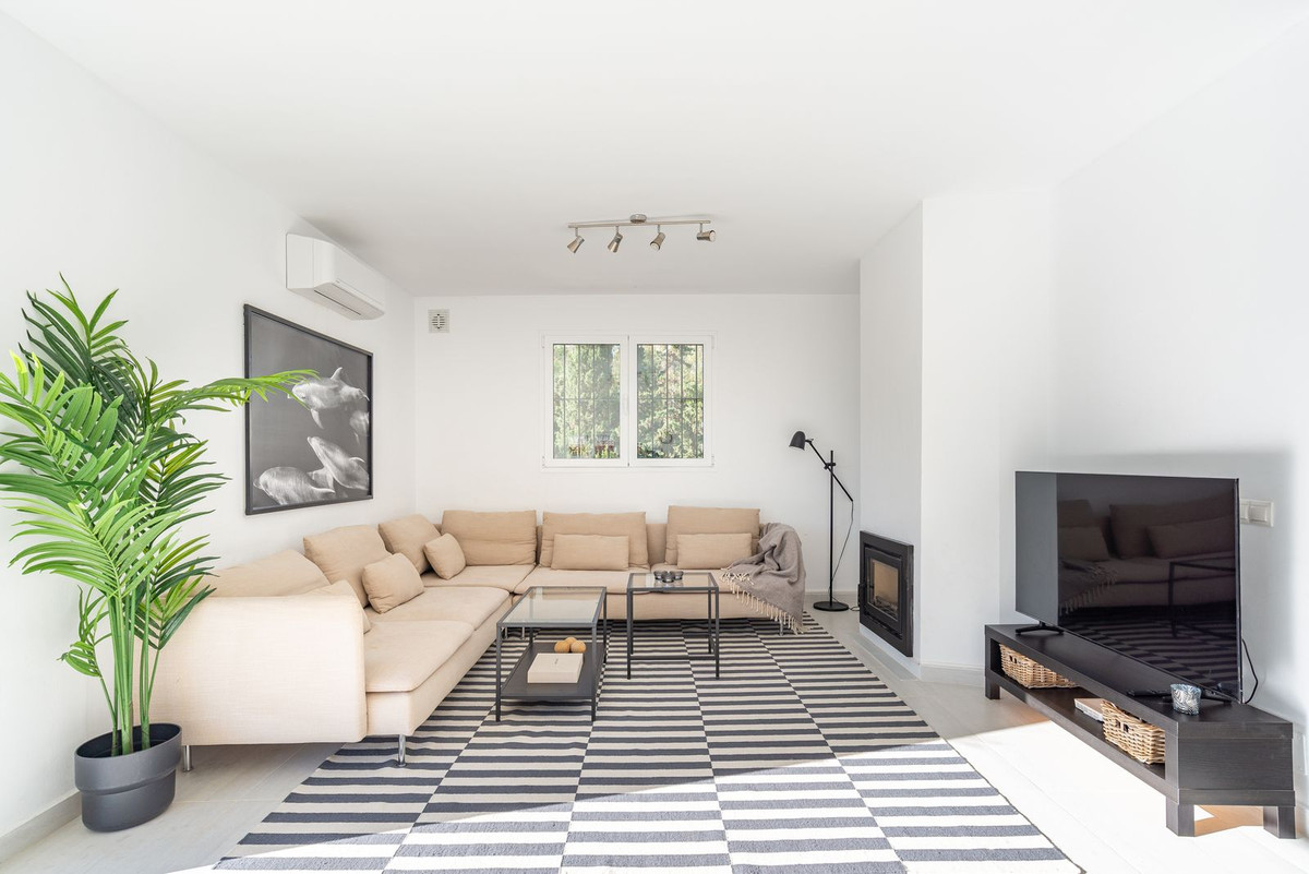 Se vende Villa - Chalet de 3 dormitorios en Costa Del Sol, Málaga, España