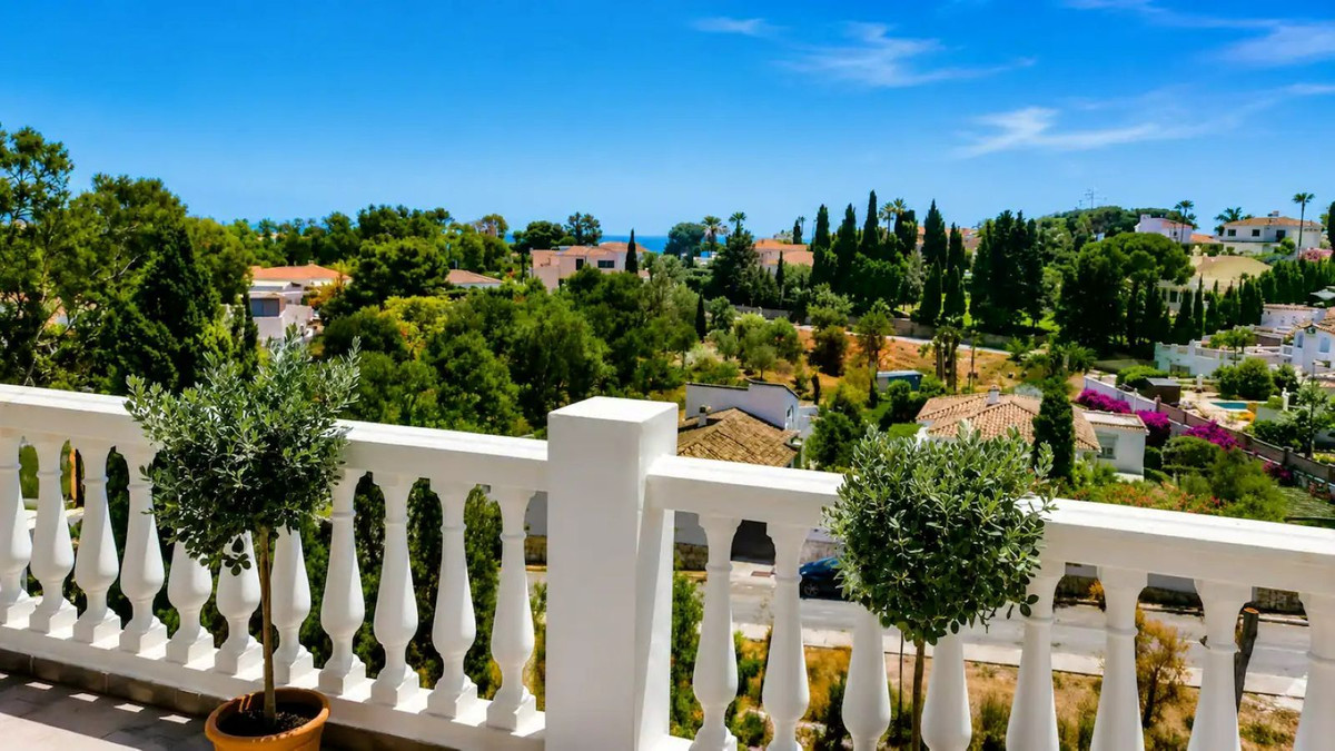 Se vende Villa - Chalet de 3 dormitorios en Costa Del Sol, Málaga, España