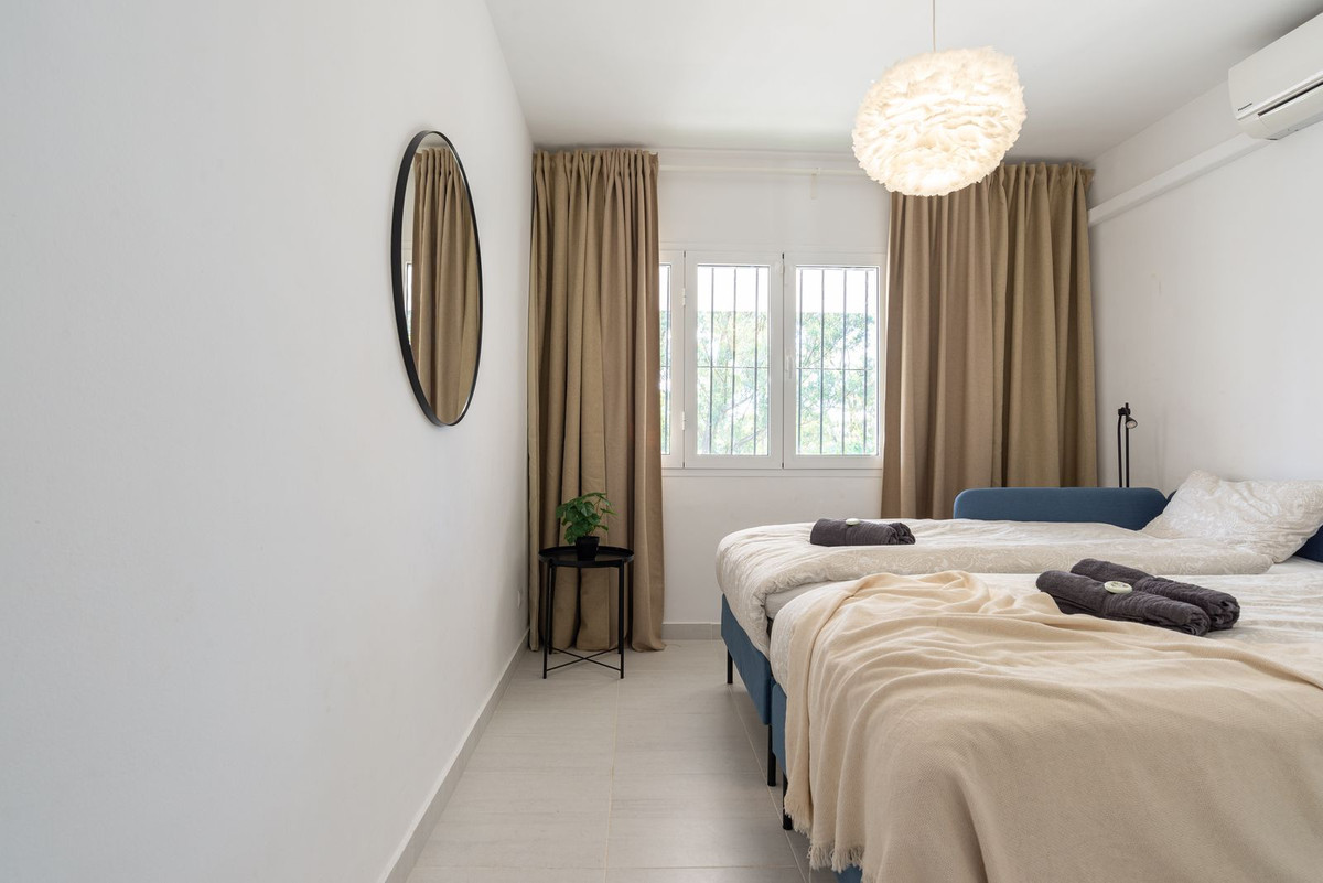 Se vende Villa - Chalet de 3 dormitorios en Costa Del Sol, Málaga, España
