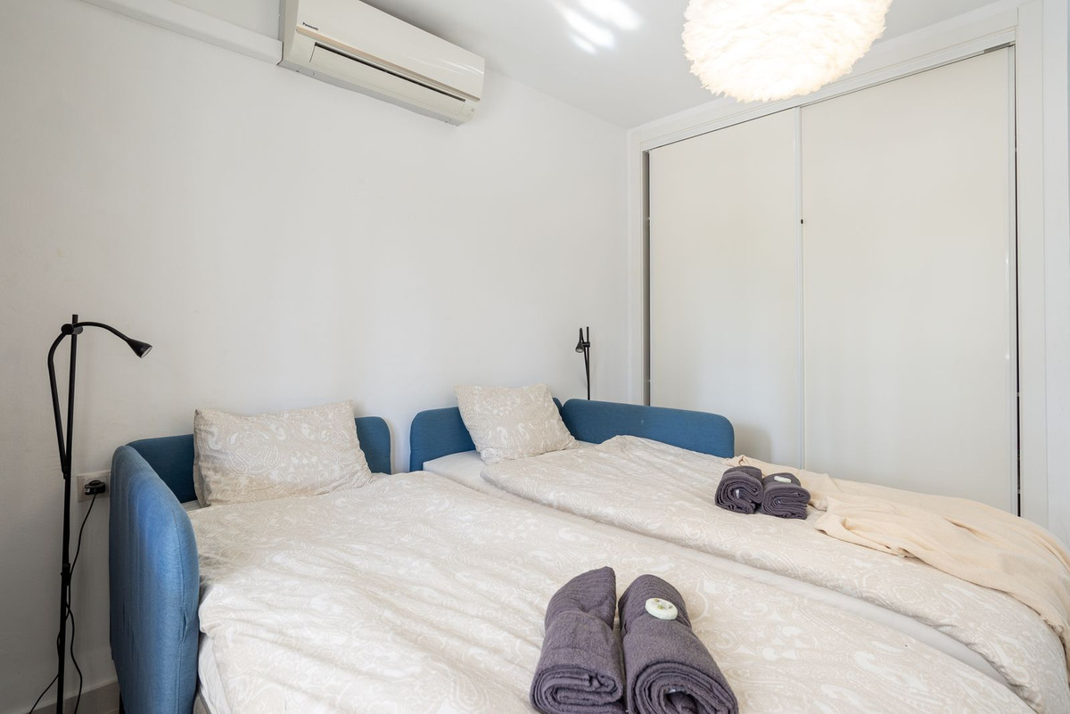Se vende Villa - Chalet de 3 dormitorios en Costa Del Sol, Málaga, España
