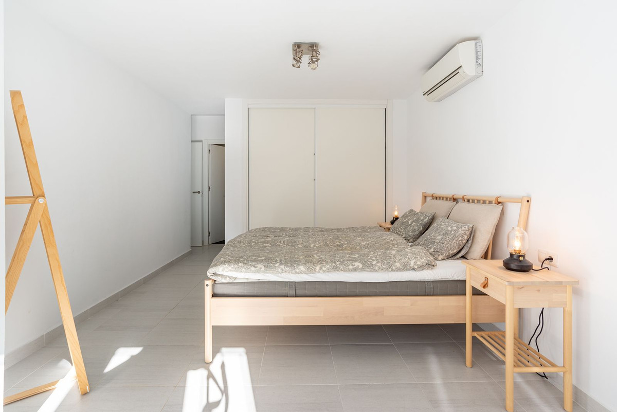 Se vende Villa - Chalet de 3 dormitorios en Costa Del Sol, Málaga, España