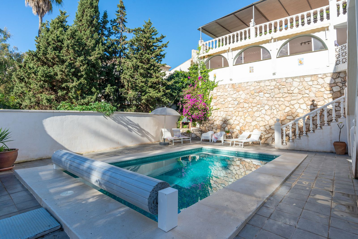 Se vende Villa - Chalet de 3 dormitorios en Costa Del Sol, Málaga, España