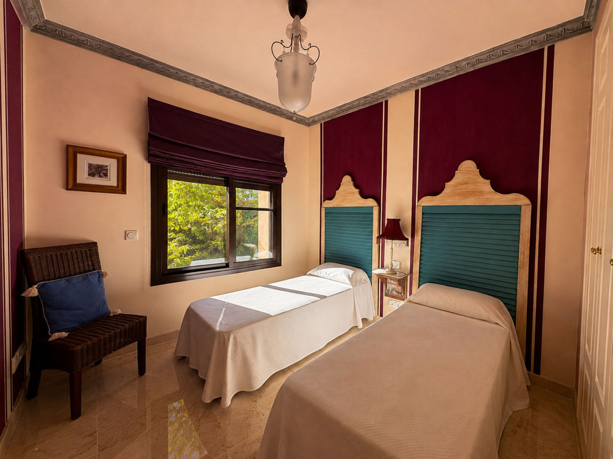 Se vende Apartamento Planta Media de 2 dormitorios en Costa Del Sol, Málaga, España